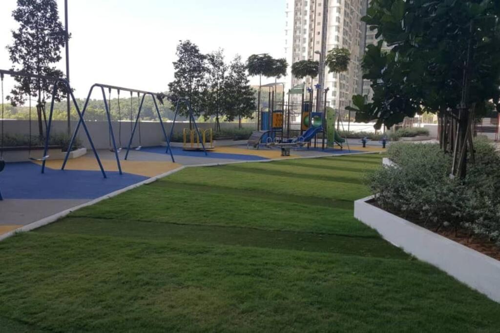 Conezion, Nice View, Beside Ioi City Mall, Opposite Hospital Serdang, Beside Uniteen And Upm, Putrajaya Luaran gambar